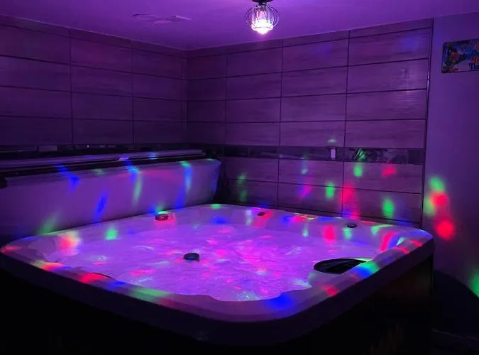 Adults Only Vacation Rental With Hot Tub- No Parties