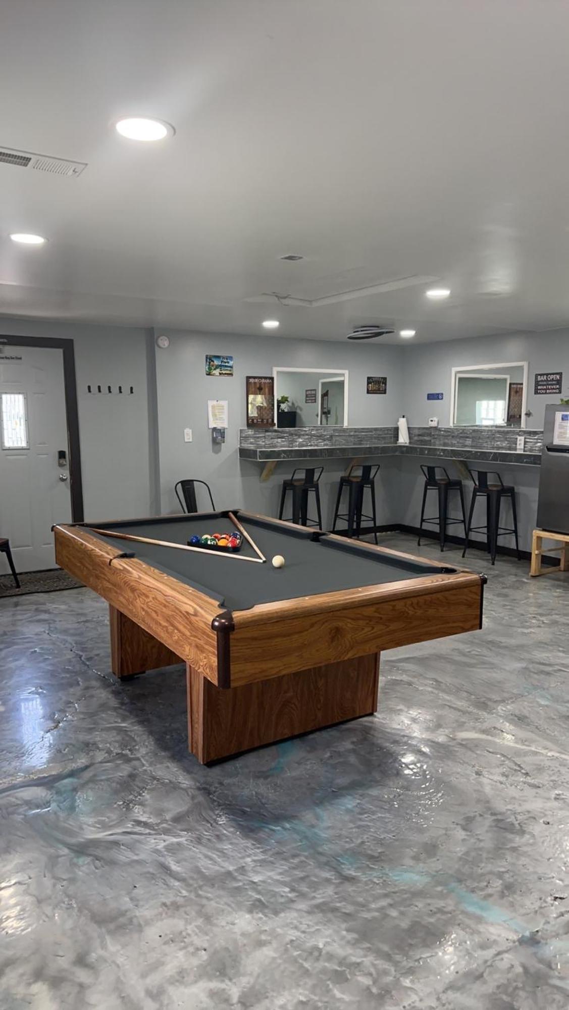 Adults Only Vacation With Hot Tub- No Parties * Detroit